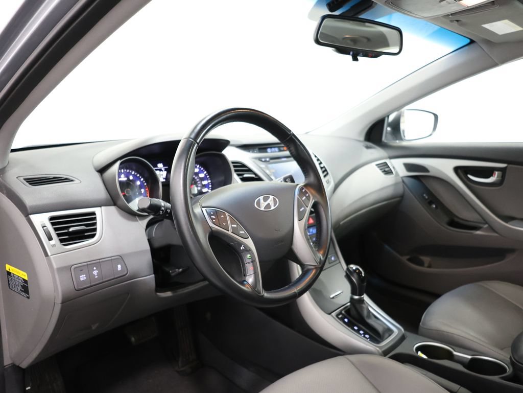 Used 2015 Hyundai Elantra Limited w/ Option Group 05 FWD image 15