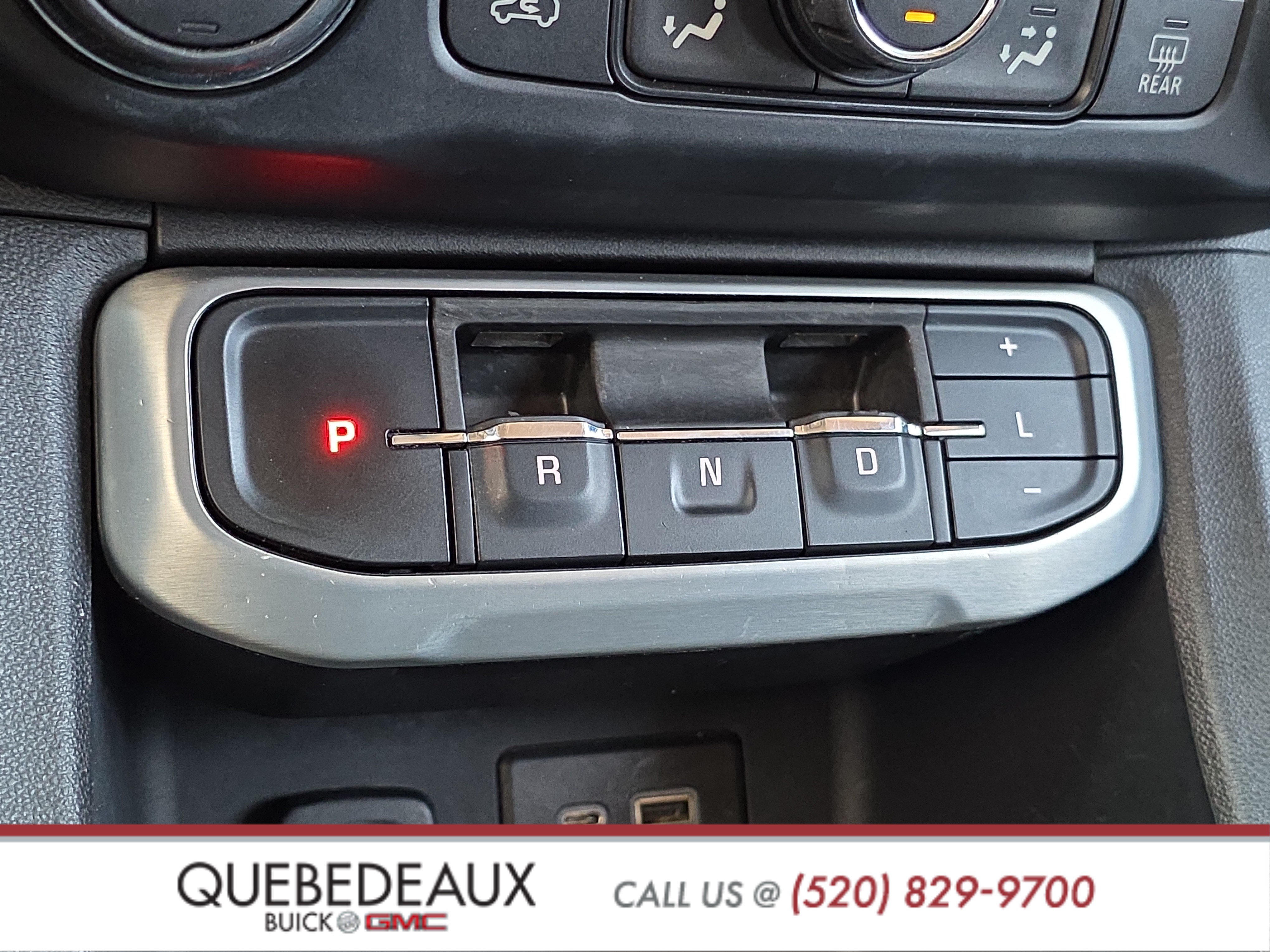 Used 2020 GMC Acadia SLE w/ LPO, Black Accent Package FWD image 20