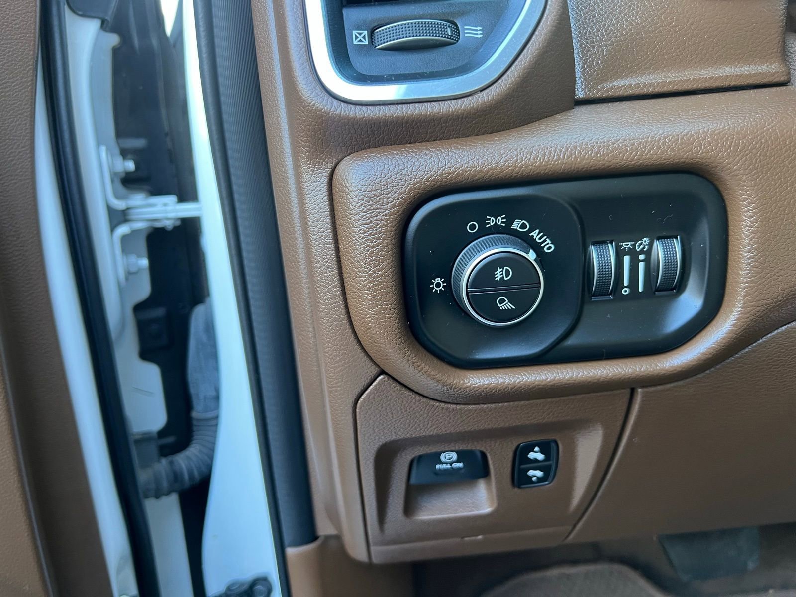 Used 2021 RAM 1500 Laramie image 15