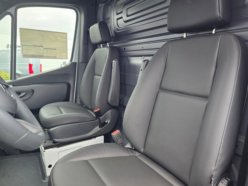 New 2025 Mercedes-Benz Sprinter 2500 image 20