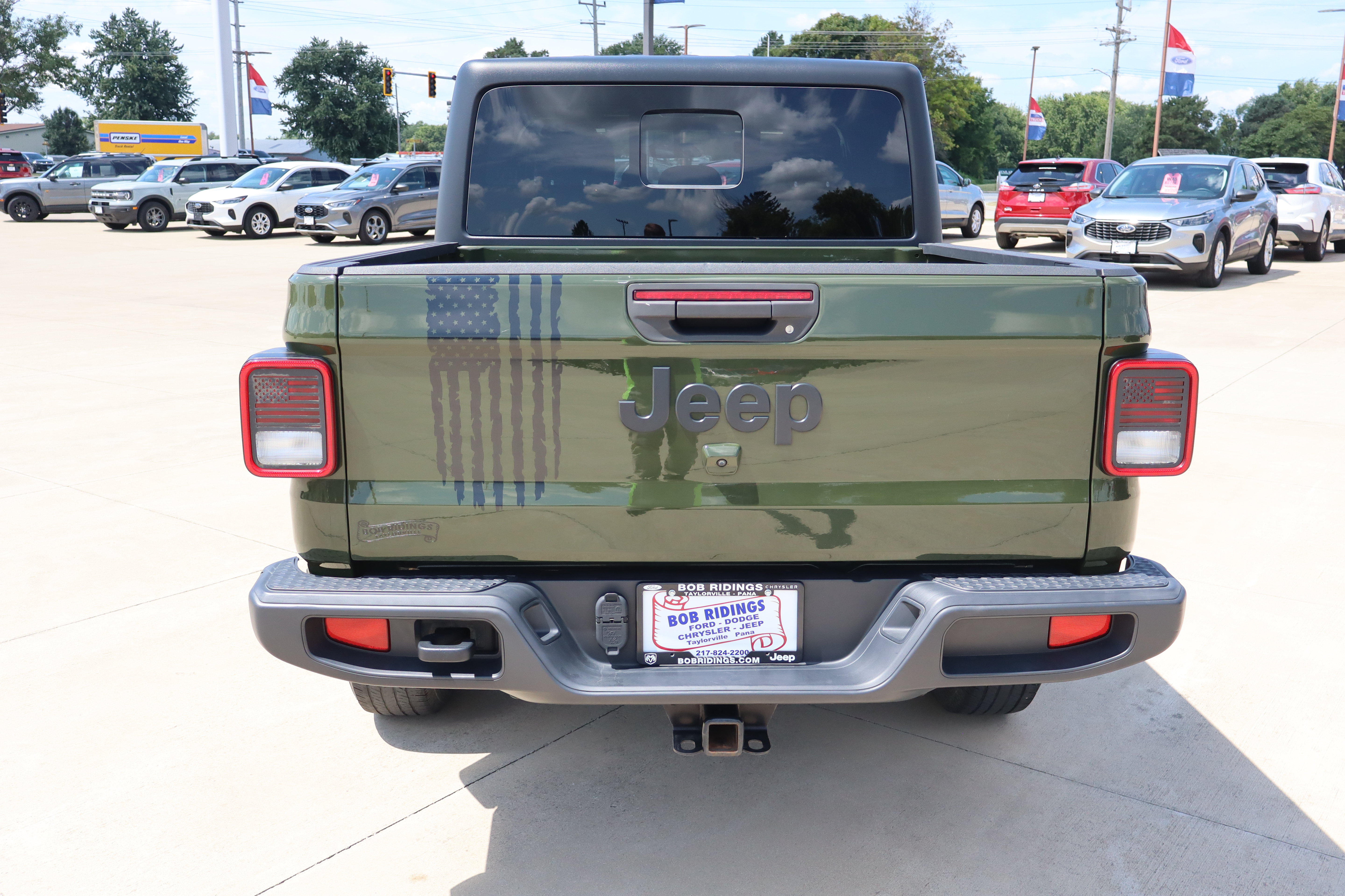 Used 2022 Jeep Gladiator Sport AWD/4WD image 6