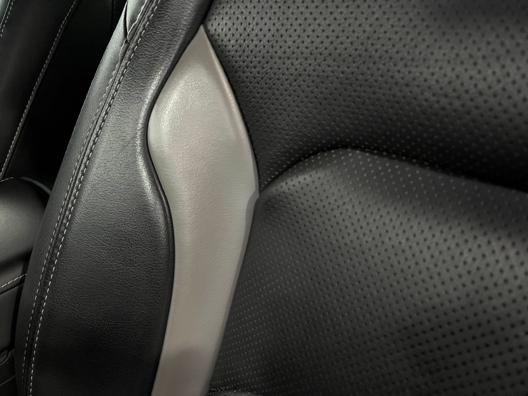 Used 2018 Chevrolet Camaro SS RWD image 16