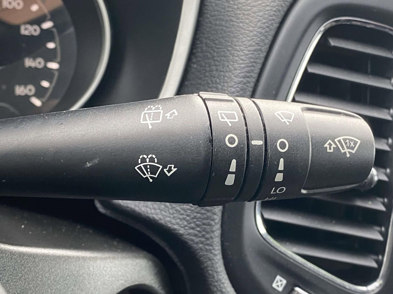 Used 2020 Jeep Compass Latitude image 23