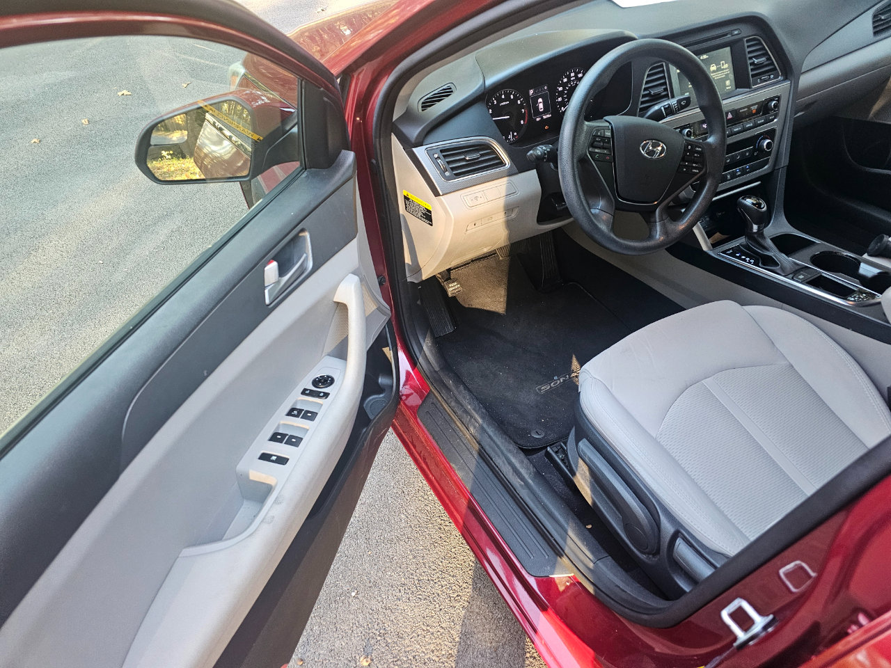 Used 2016 Hyundai Sonata SE image 5