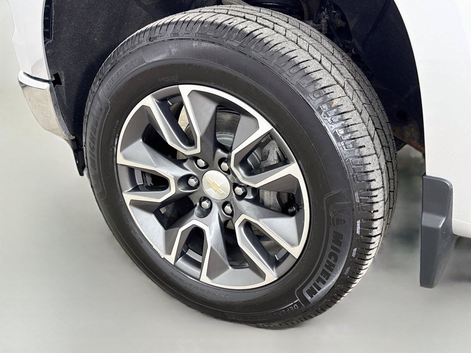 Used 2022 Chevrolet Silverado 1500 LT AWD/4WD image 31