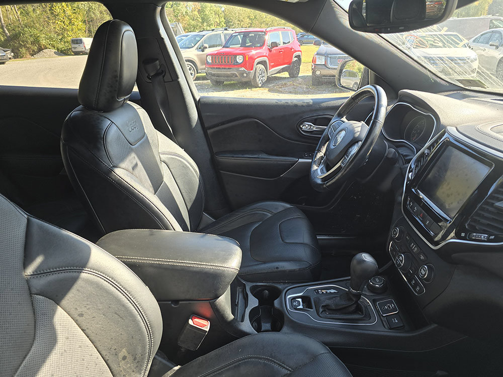Used 2020 Jeep Cherokee High Altitude AWD/4WD image 5