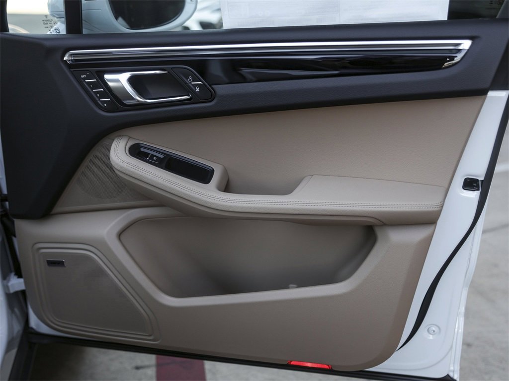 New 2026 Porsche Macan S image 37