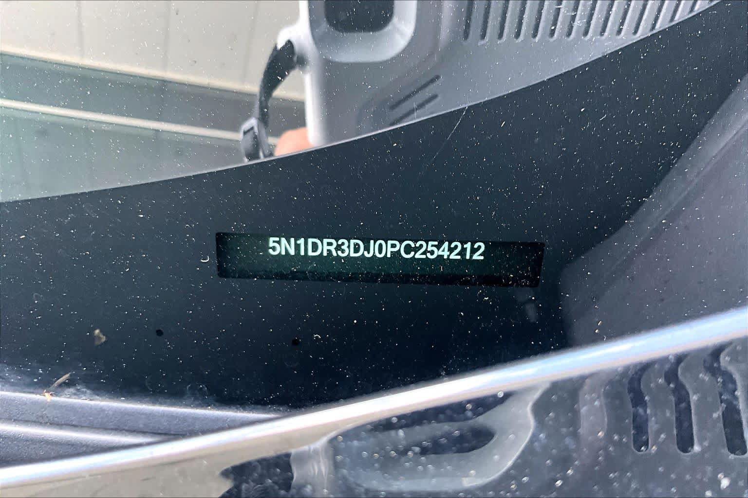 Used 2023 Nissan Pathfinder Platinum w/ Cargo Package AWD/4WD image 29