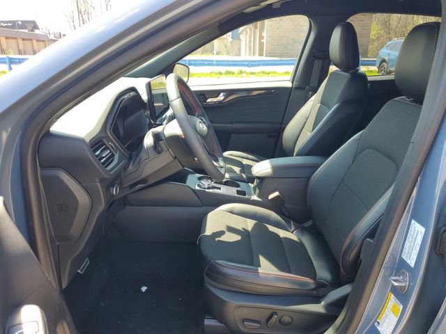 Used 2024 Ford Escape ST-Line w/ Tech Pack #1 AWD/4WD image 16
