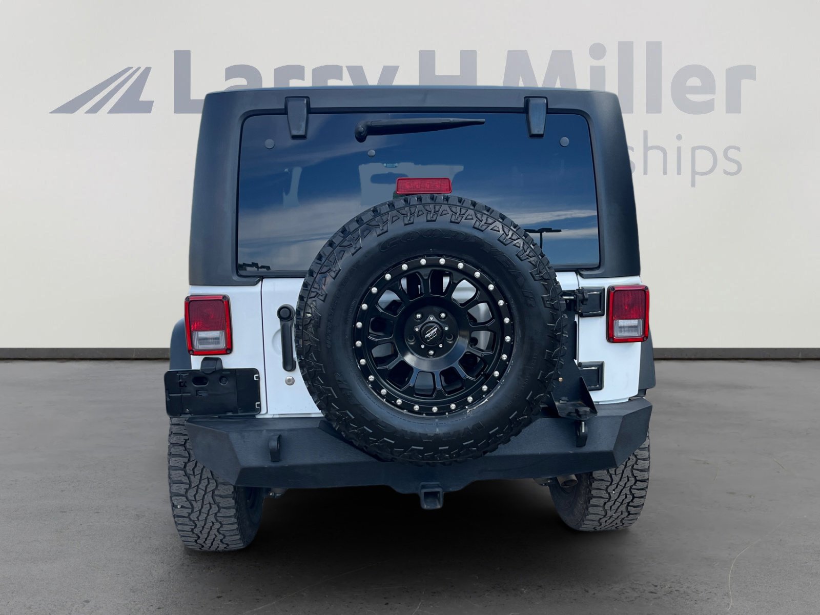 Certified 2018 Jeep Wrangler Sport image 4