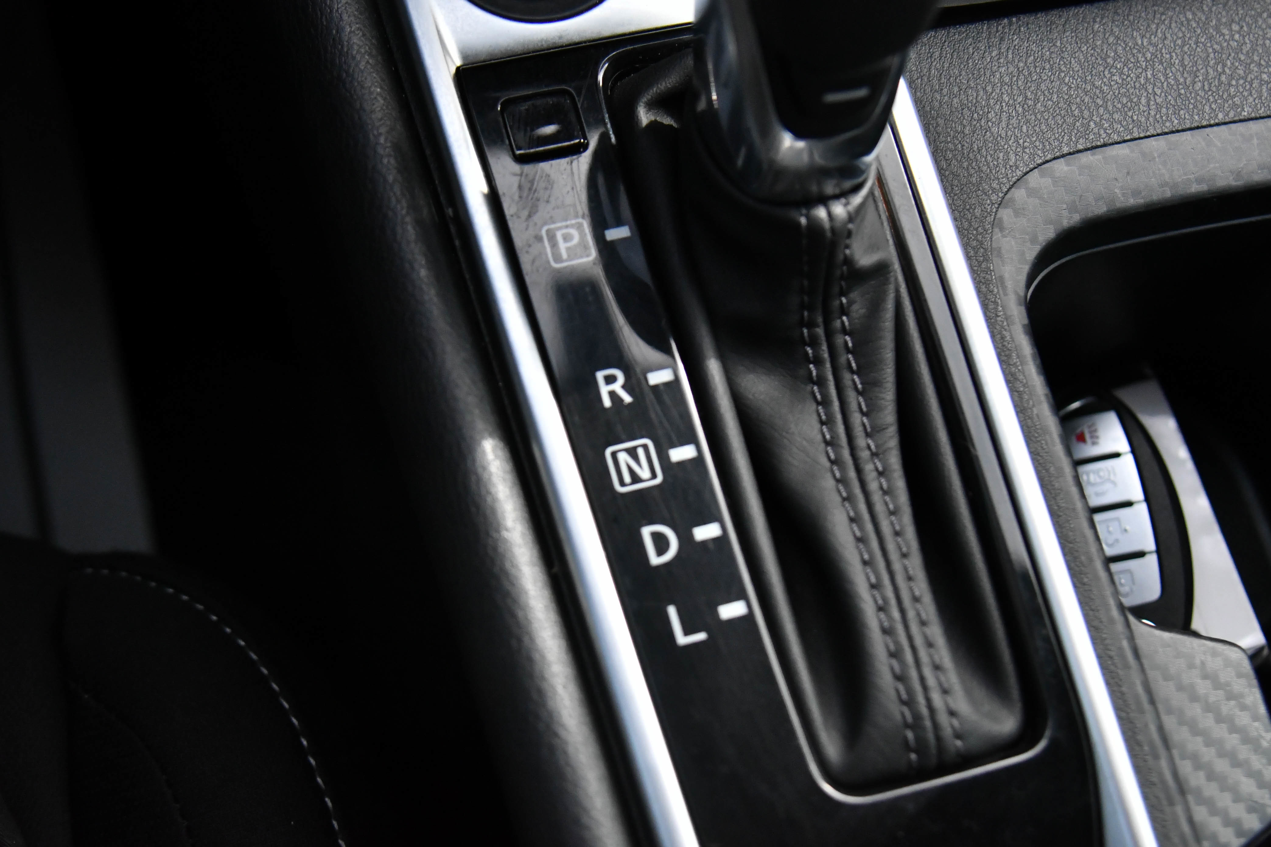 Used 2023 Nissan Sentra SV image 24