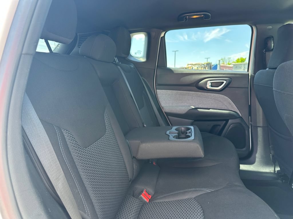Used 2023 Jeep Compass Sport AWD/4WD image 15