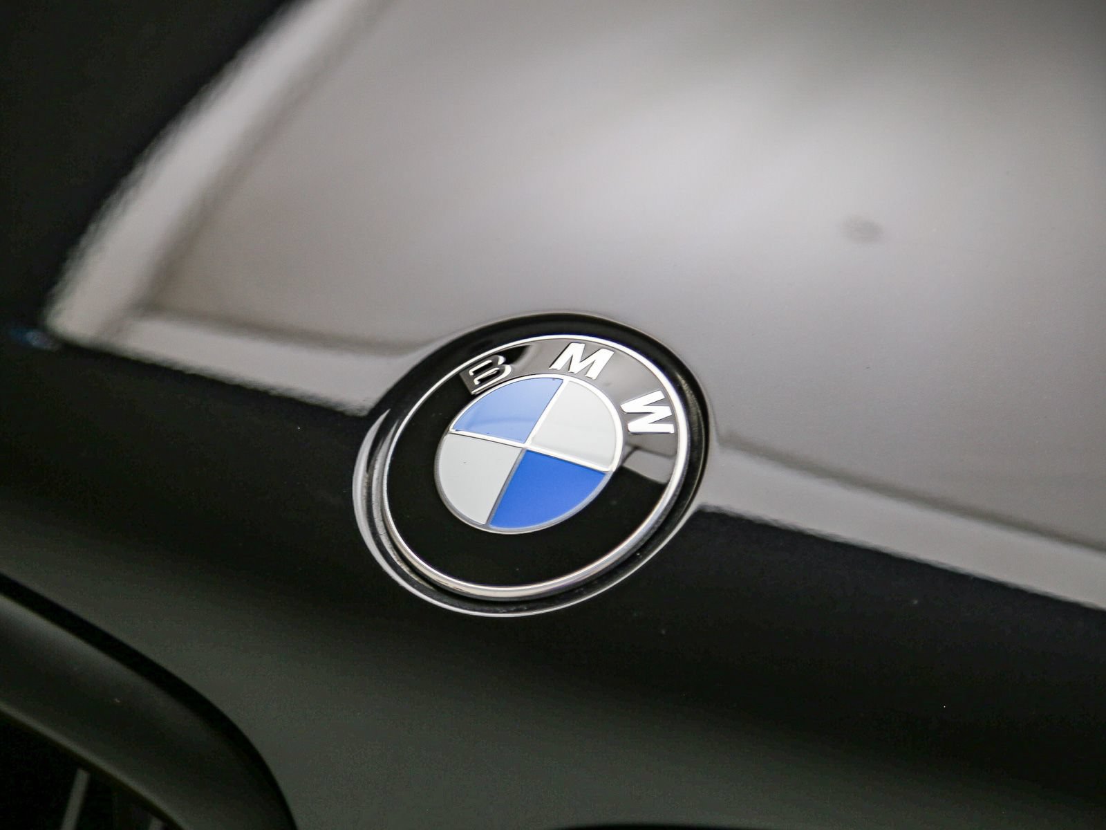 Certified 2024 BMW X6 M60i AWD/4WD image 9