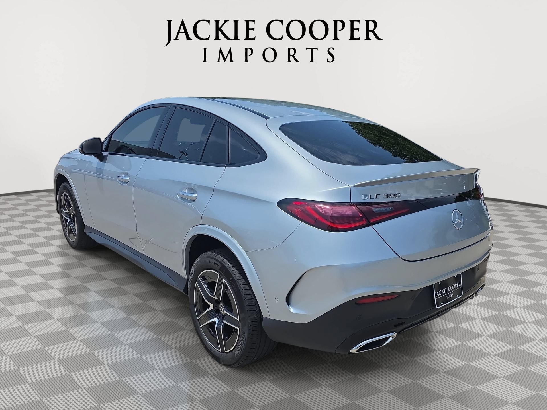 Used 2024 Mercedes-Benz GLC 300 4MATIC image 7
