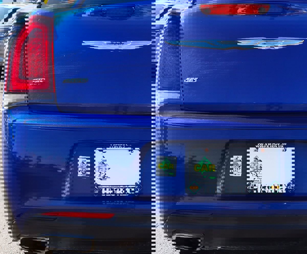 Used 2018 Chrysler 300 S image 19