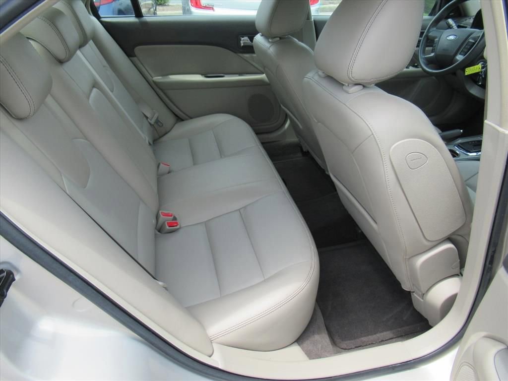 Used 2010 Ford Fusion SEL FWD image 29