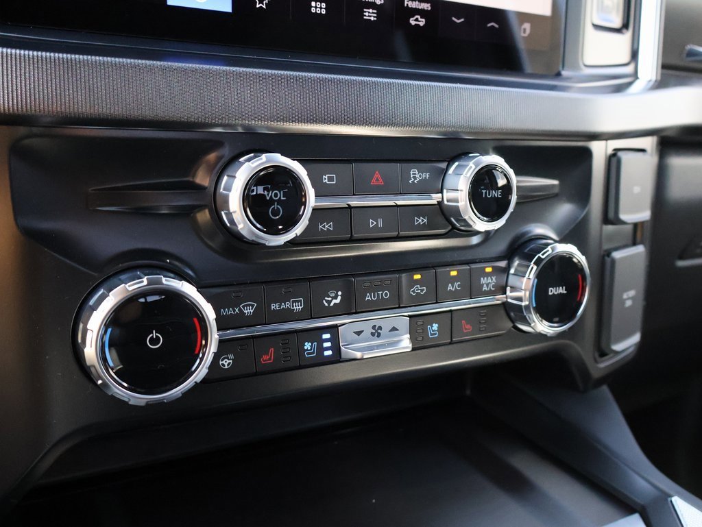 New 2026 Ford F250 Platinum image 37