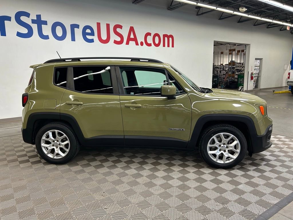 Used 2015 Jeep Renegade Latitude image 9