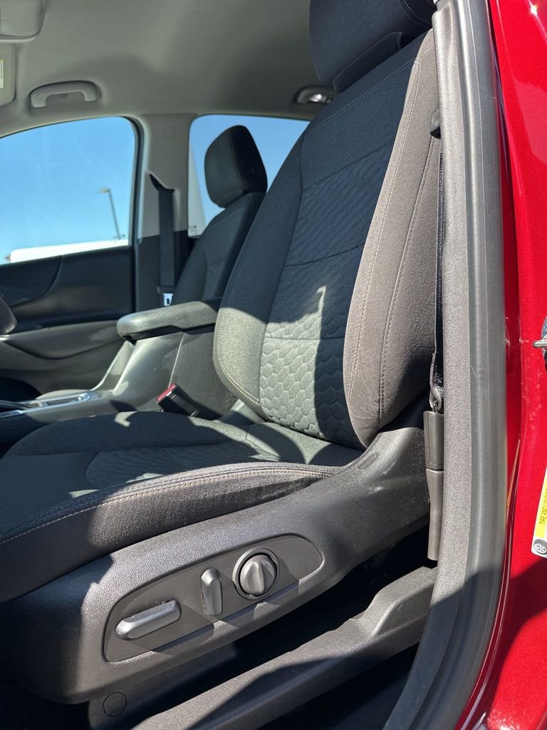 Used 2020 Chevrolet Equinox LT image 10