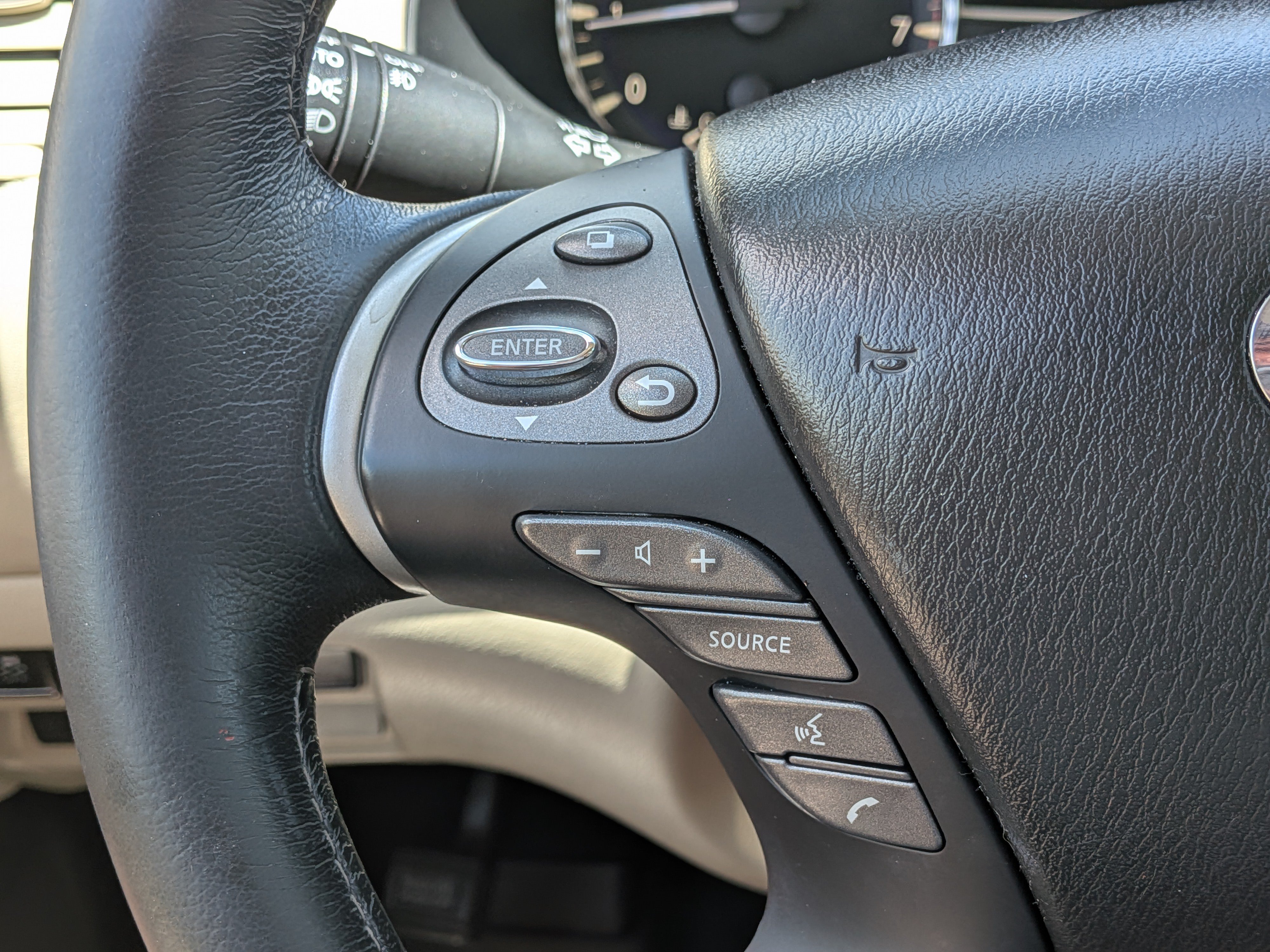 Used 2017 INFINITI QX60 FWD image 26