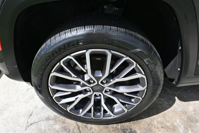 Used 2022 Jeep Grand Cherokee L Laredo AWD/4WD image 10