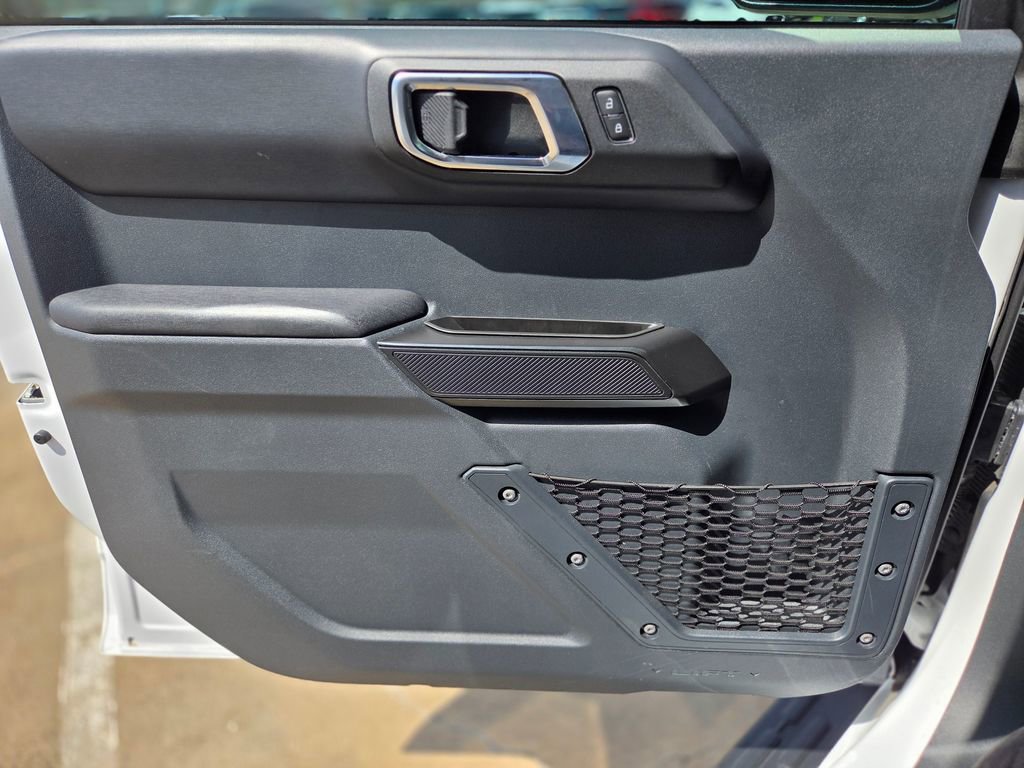 Used 2025 Ford Bronco Outer Banks AWD/4WD image 27