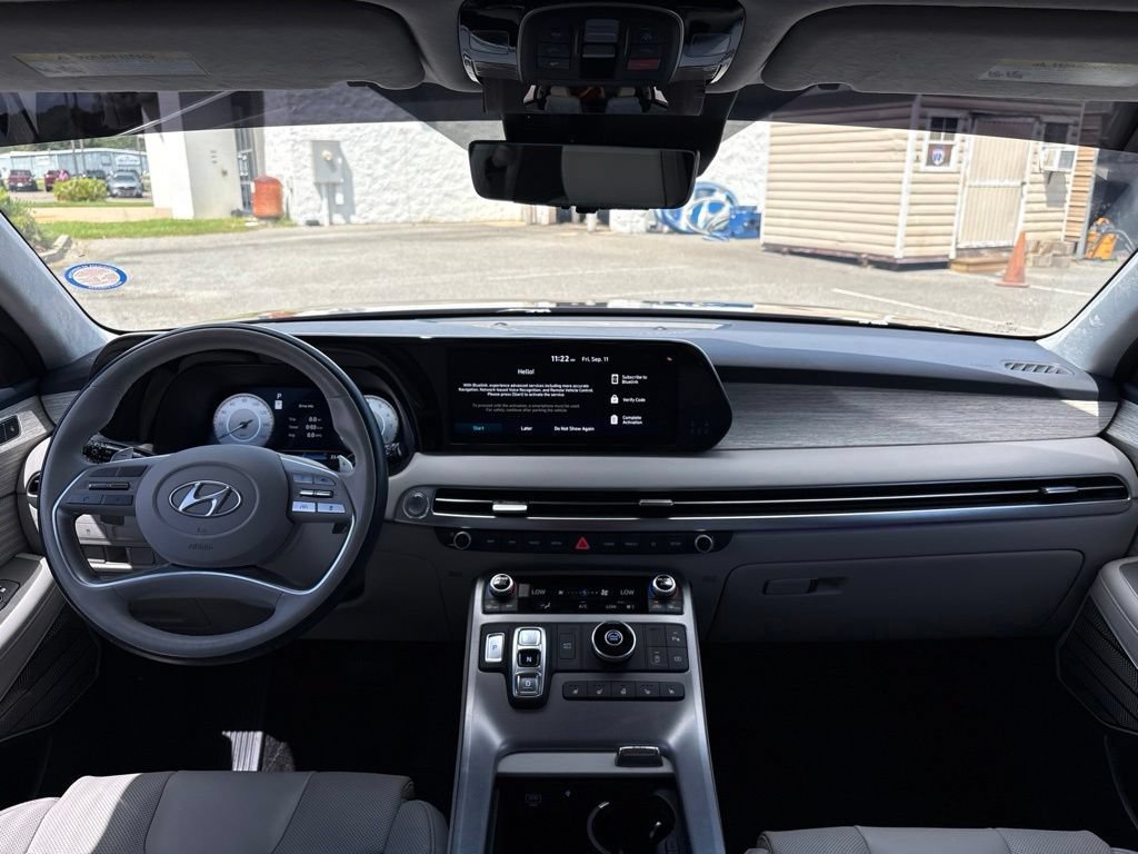 Used 2024 Hyundai Palisade Calligraphy FWD image 16