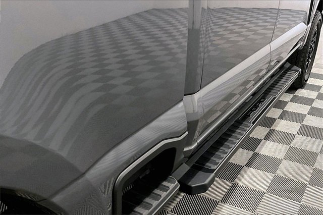 Used 2024 Ford F250 Lariat w/ Black Appearance Package image 38