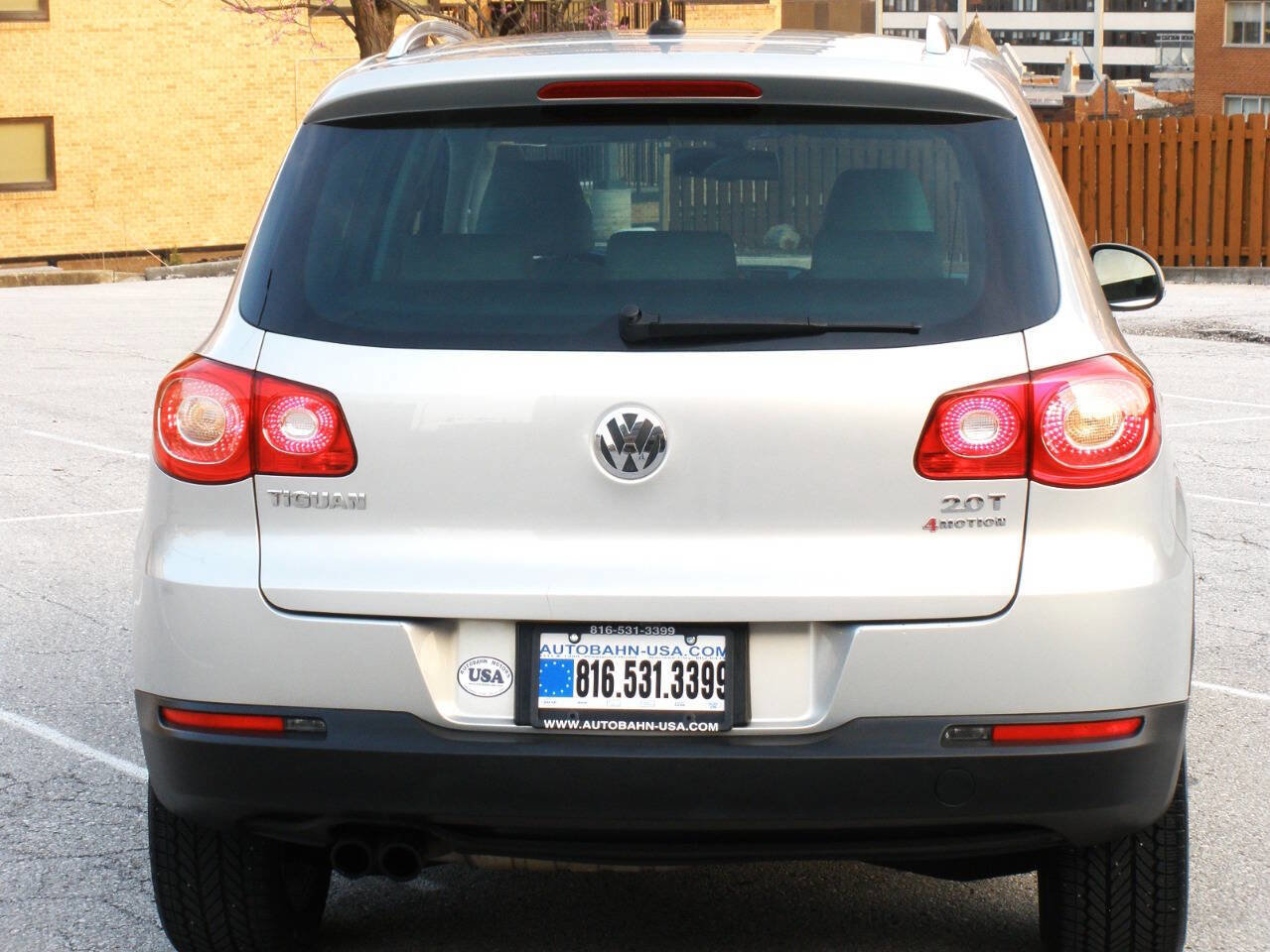 Used 2009 Volkswagen Tiguan SE image 19