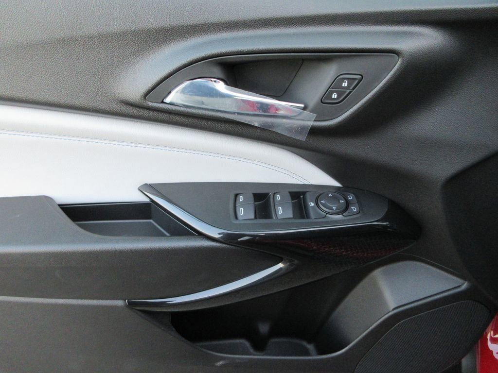 New 2026 Chevrolet Trax LT w/ LPO, Blackout Package image 21