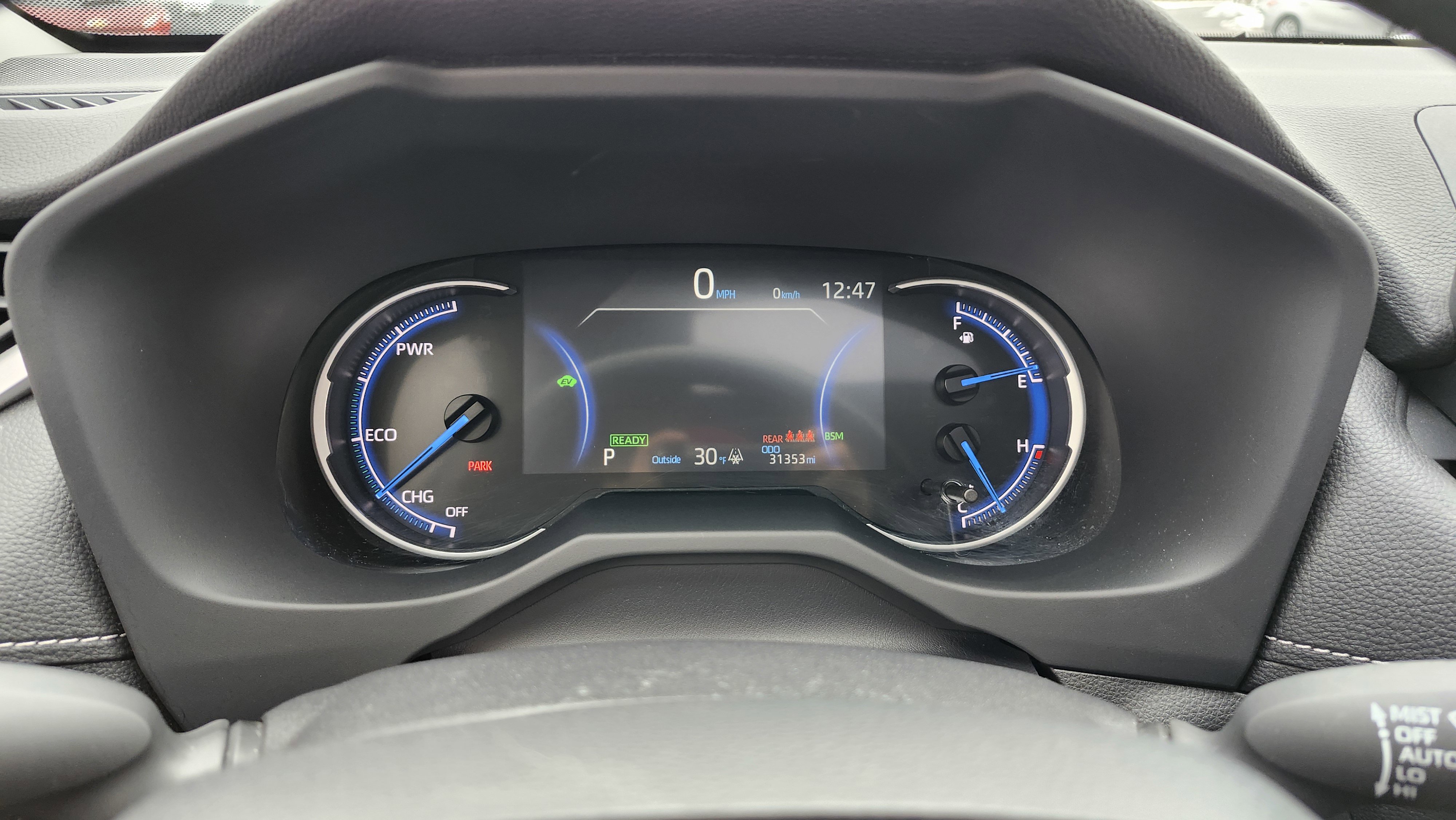 Used 2024 Toyota RAV4 XLE Premium image 34