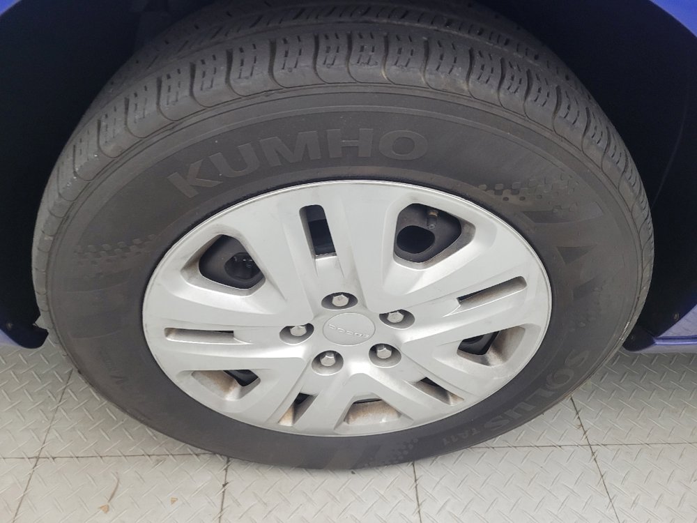 Used 2019 Dodge Grand Caravan SE FWD image 31