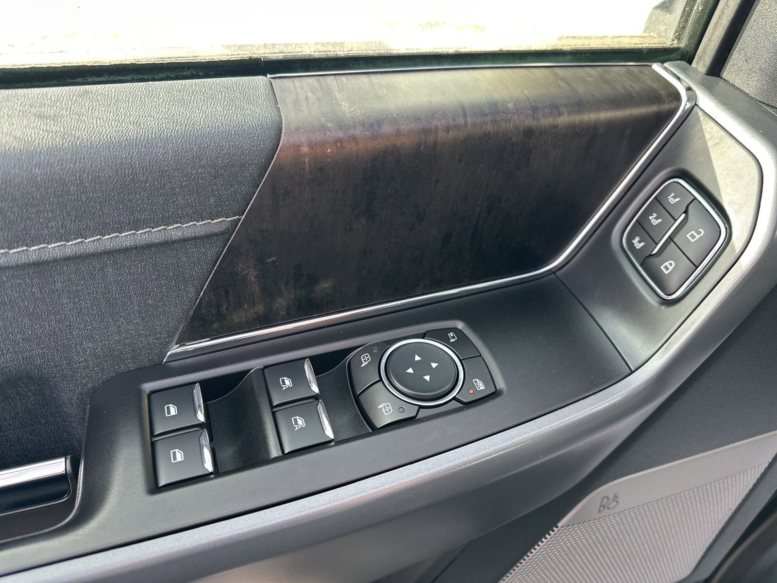 Used 2022 Ford F150 Lariat image 12