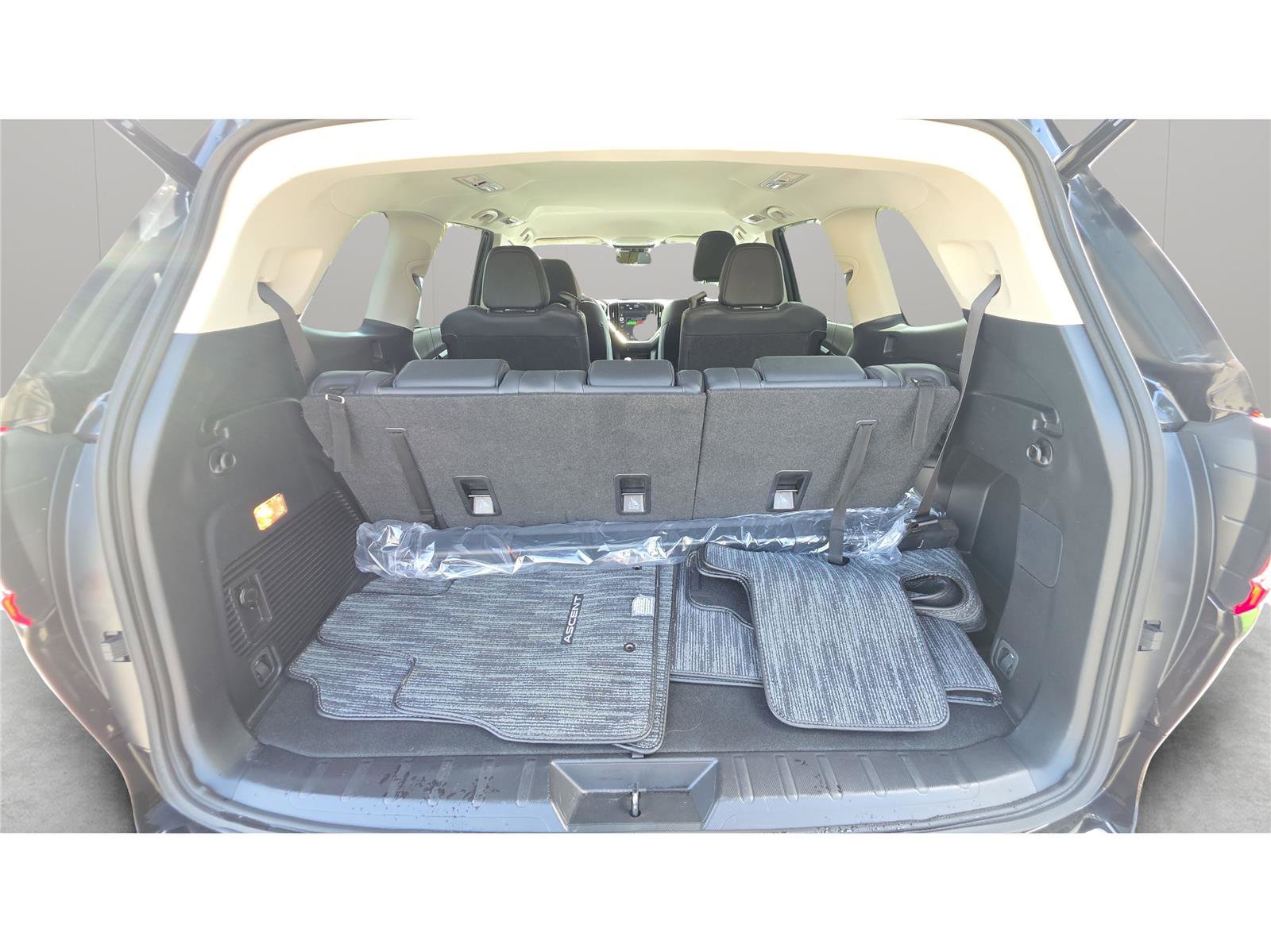Used 2023 Subaru Ascent Limited AWD/4WD image 19