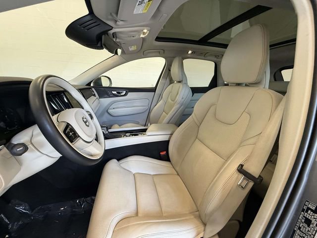 Used 2021 Volvo XC60 T5 Inscription w/ Advanced Package AWD/4WD image 2