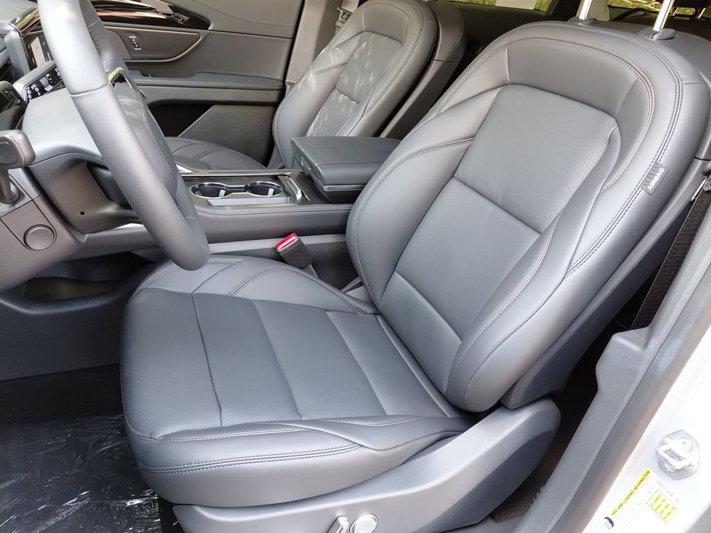 New 2026 Lincoln Nautilus Premier w/ Equipment Group 102A AWD/4WD image 16