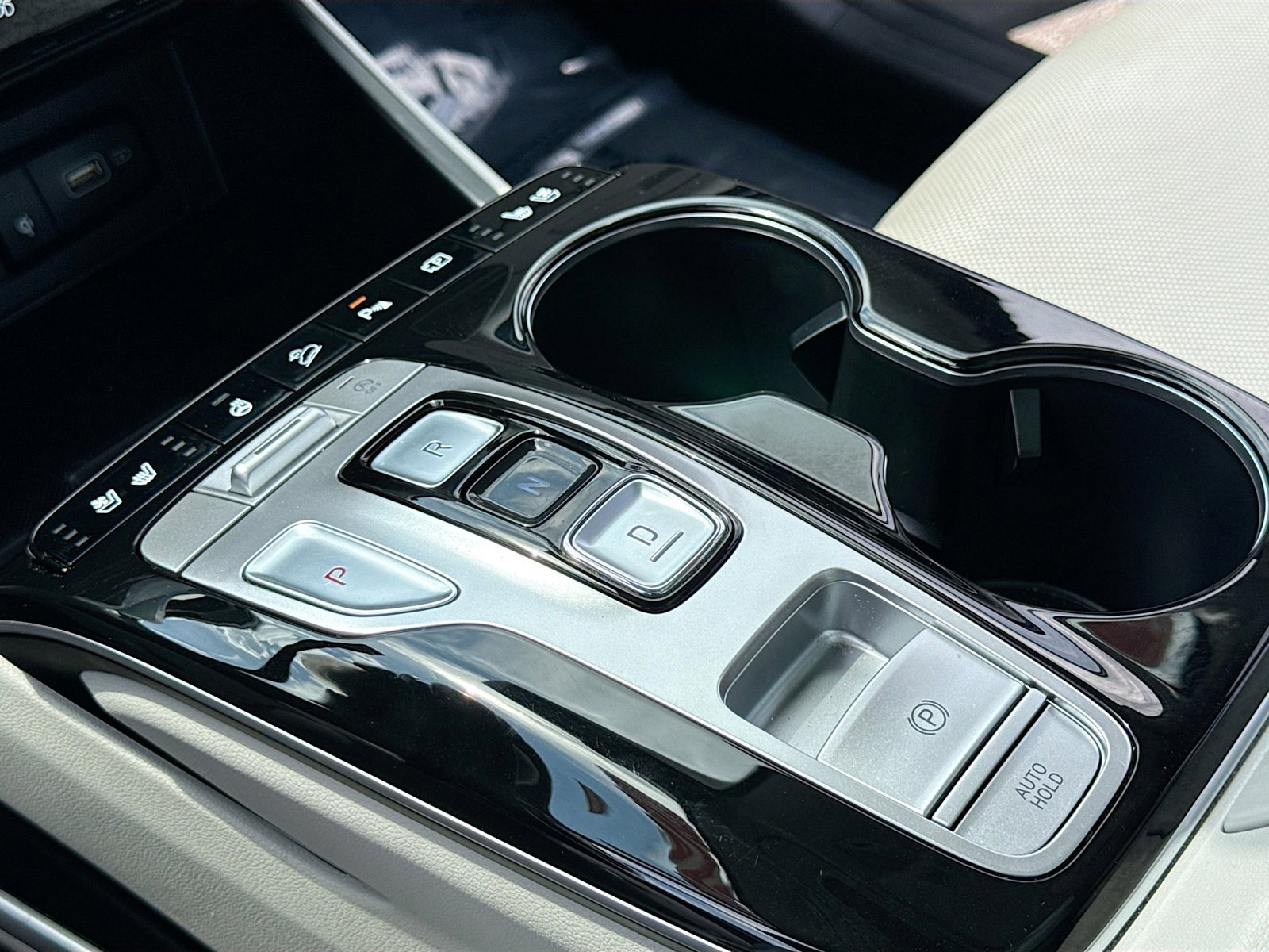 Used 2022 Hyundai Tucson Limited image 12