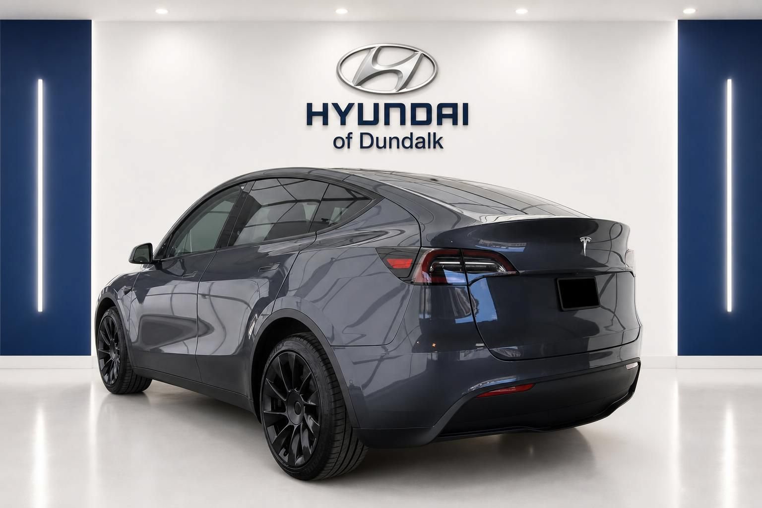Used 2020 Tesla Model Y Long Range AWD/4WD image 2