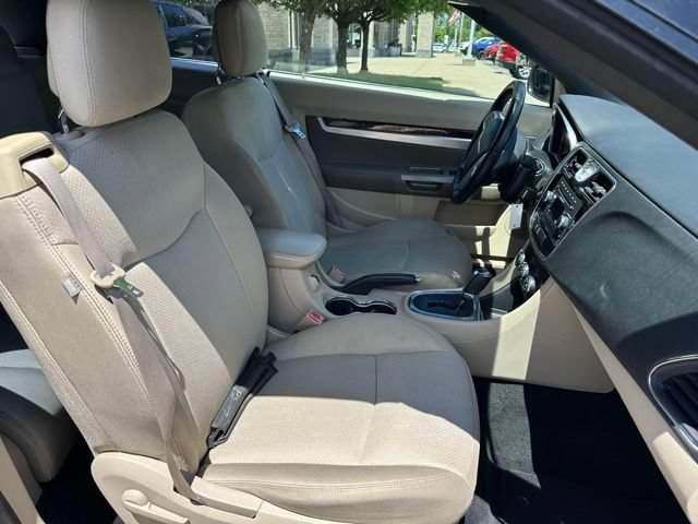 Used 2014 Chrysler 200 Touring FWD image 22