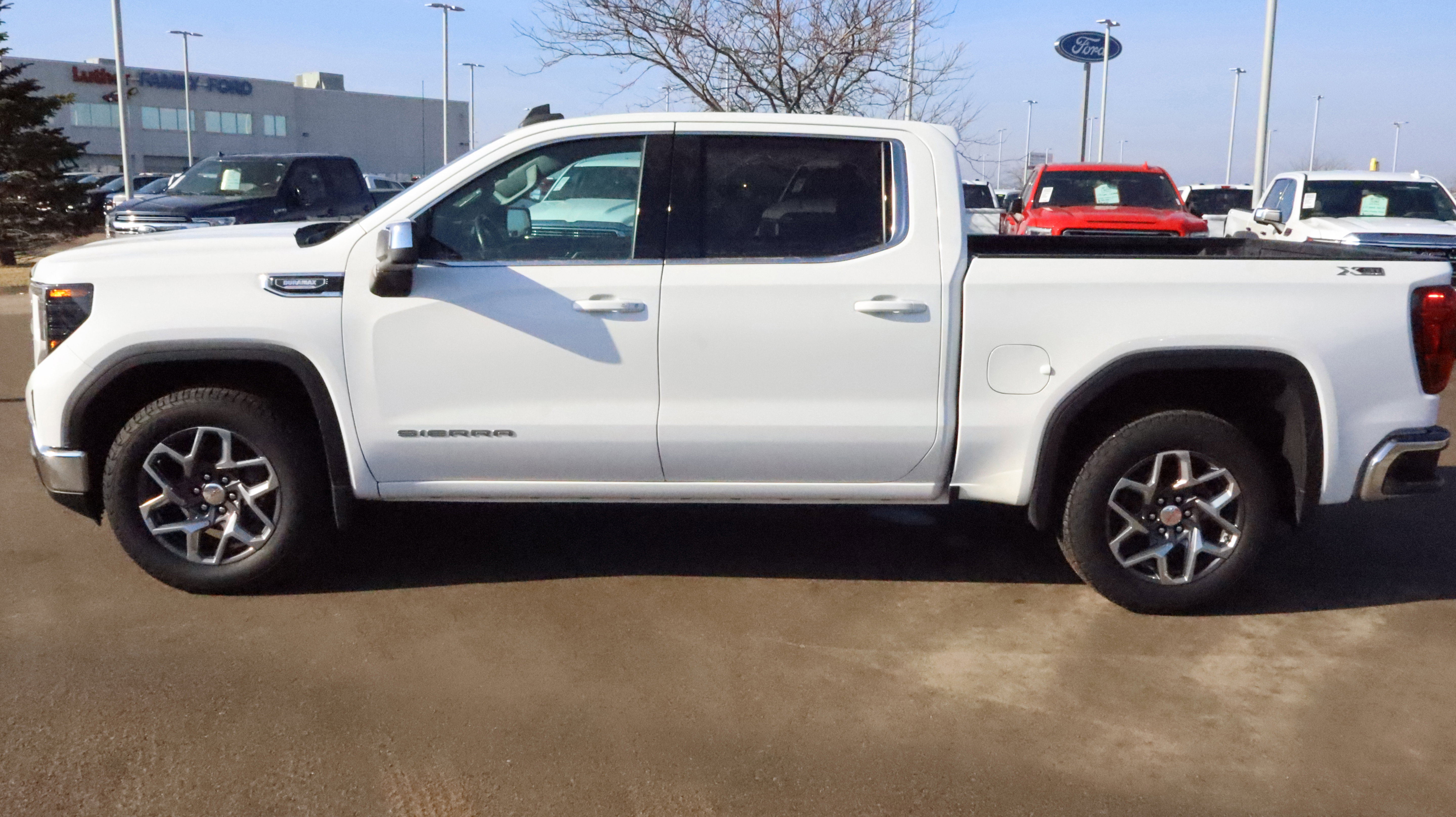 Certified 2023 GMC Sierra 1500 SLE AWD/4WD image 4