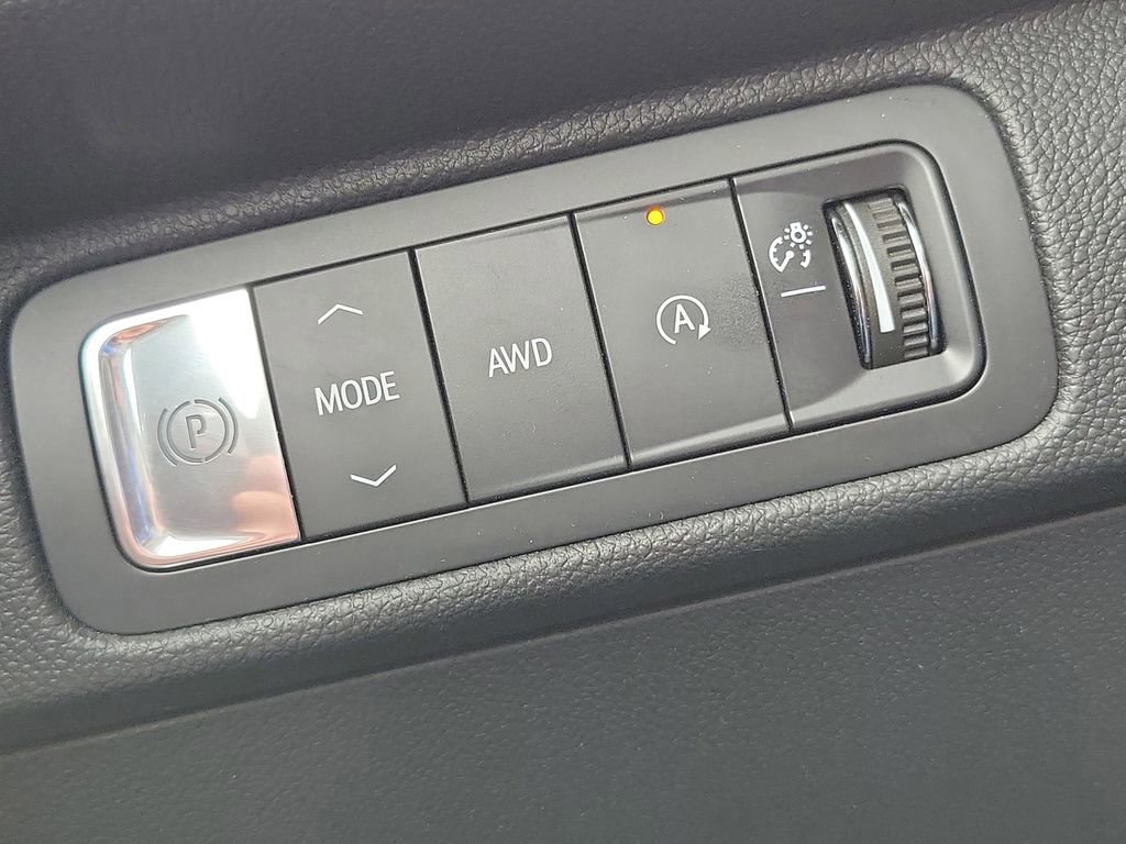 Certified 2024 Chevrolet Traverse RS image 9