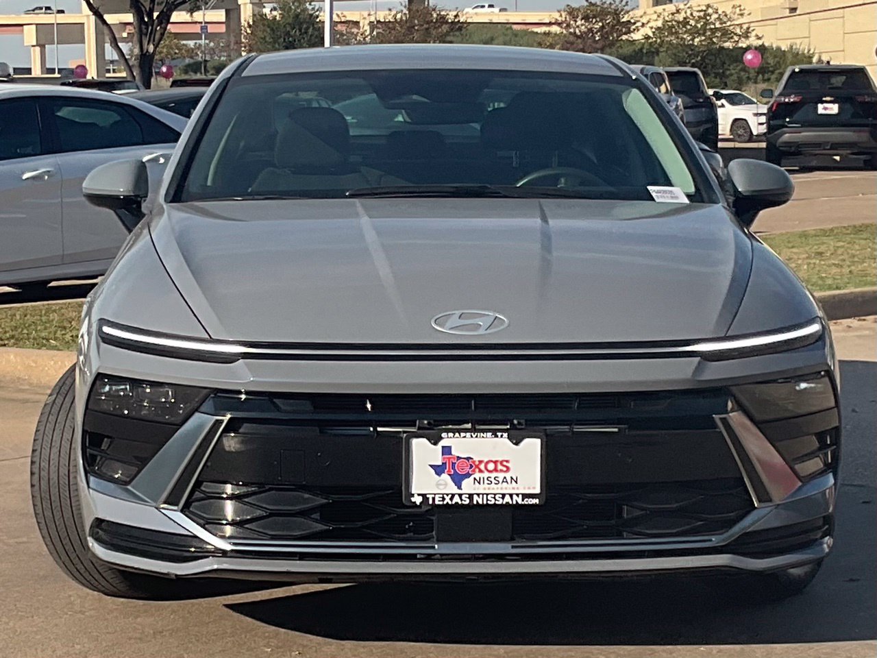 Used 2025 Hyundai Sonata SEL FWD image 2