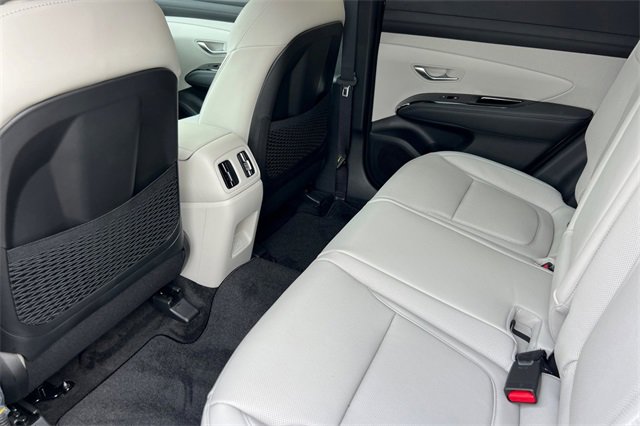New 2025 Hyundai Tucson Limited image 12