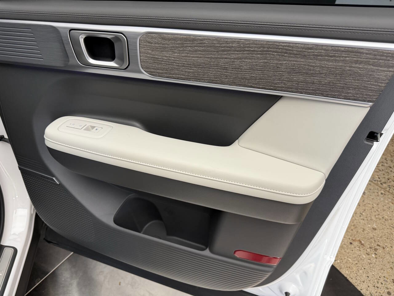 Used 2024 Hyundai Santa Fe Calligraphy image 23