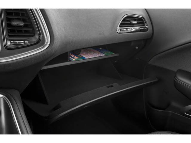 Used 2015 Dodge Challenger R/T Plus RWD image 34
