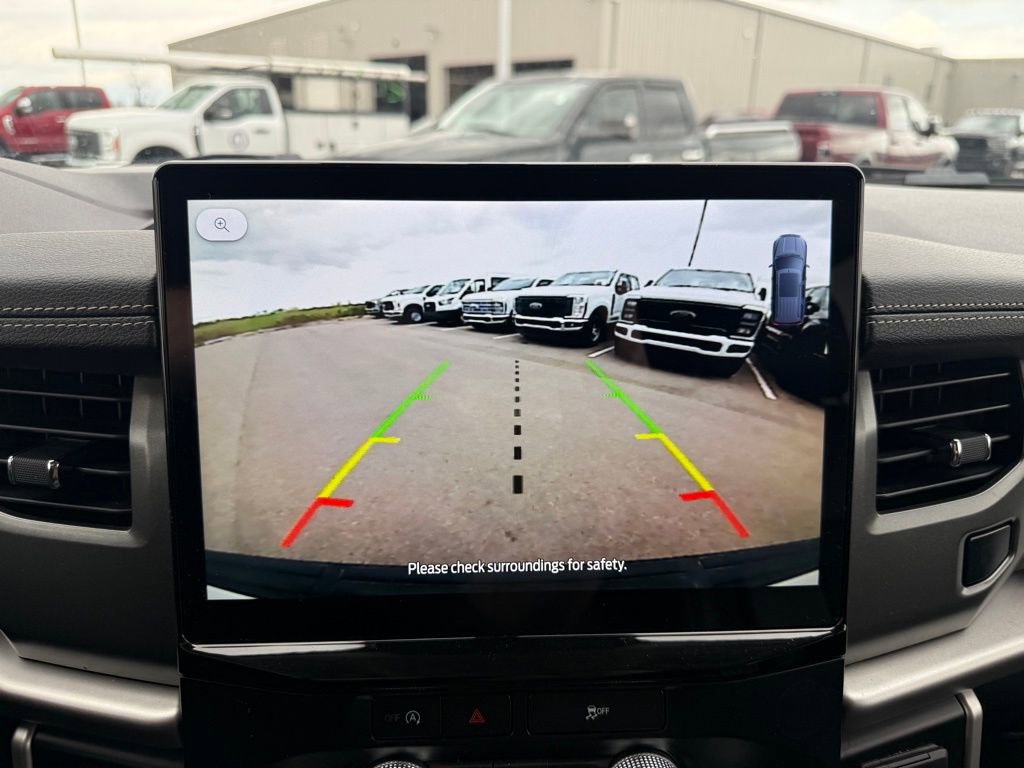 Used 2024 Ford Expedition XLT image 13