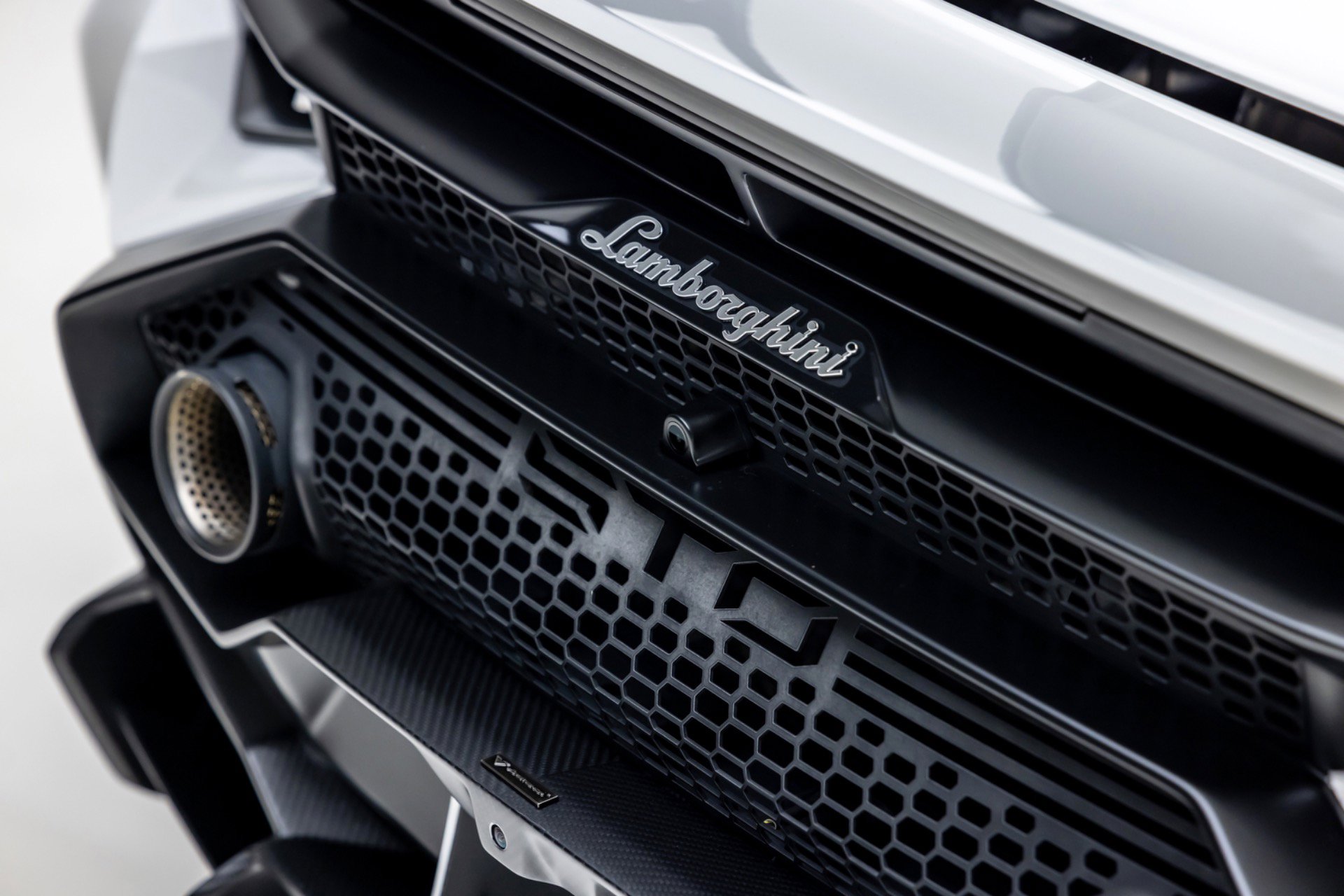 Used 2022 Lamborghini Huracan STO image 15