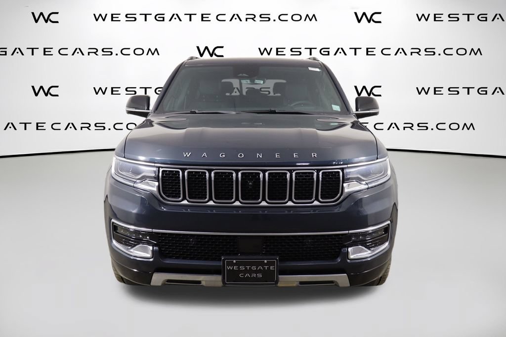 Used 2023 Jeep Wagoneer Series III w/ Premium Group I AWD/4WD image 2