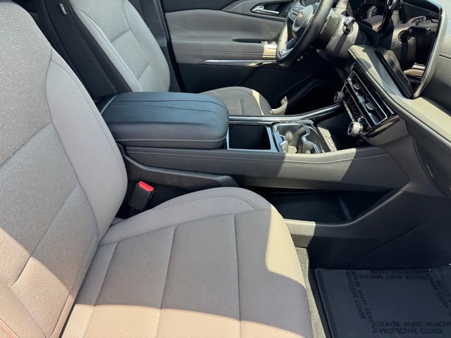 Certified 2025 Chevrolet Traverse LT AWD/4WD image 8