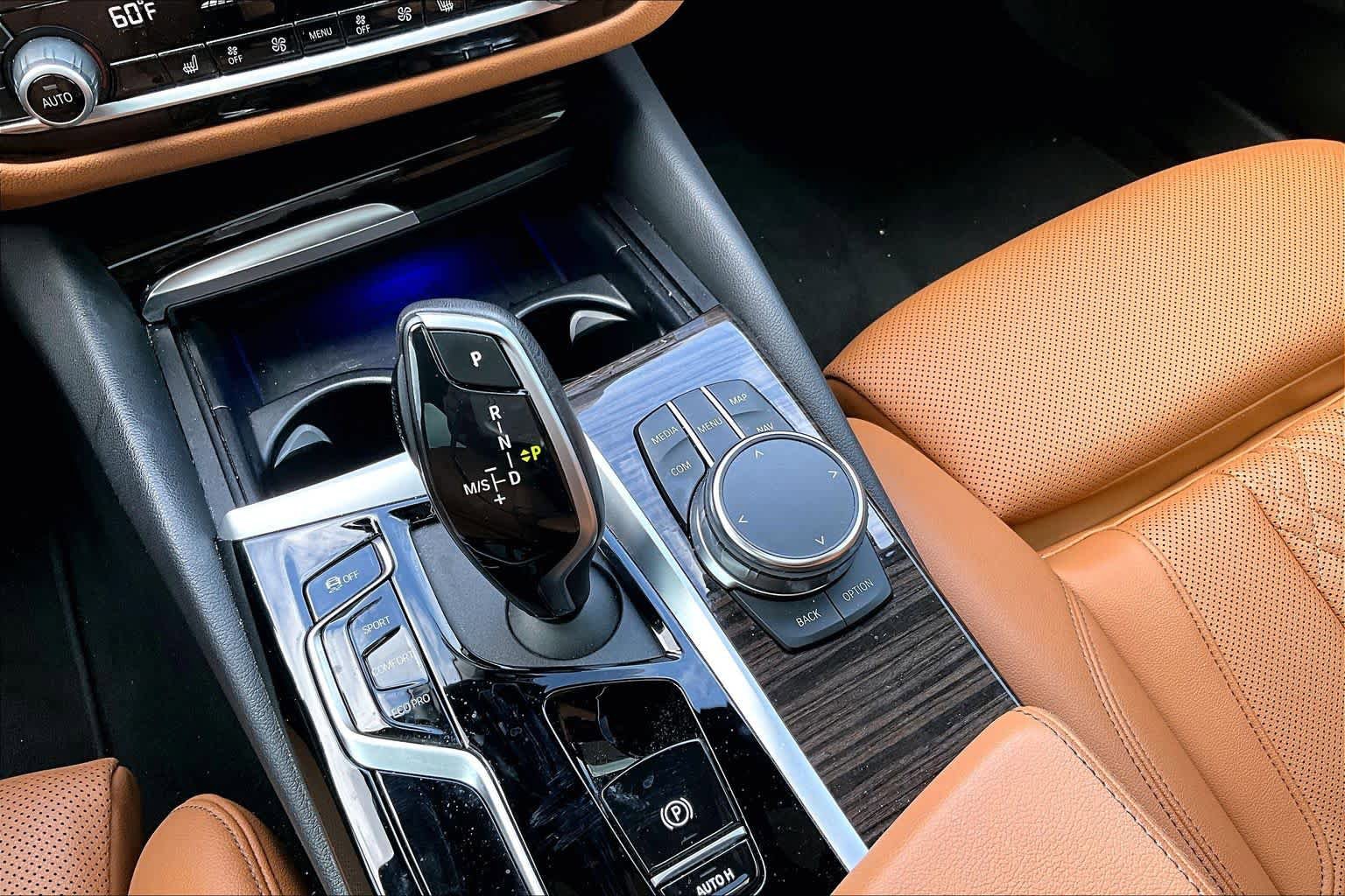 Used 2023 BMW 530i w/ Convenience Package RWD image 16